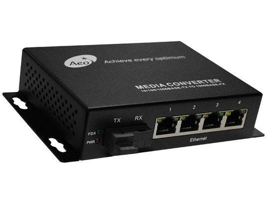 Bộ chuyển đổi phương tiện Ethernet 4 cổng POE với 1 cổng SC và 4 cổng POE